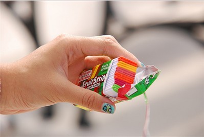 爱上孤单的情人节_流离背叛的非主流伤感QQ空间装扮素材