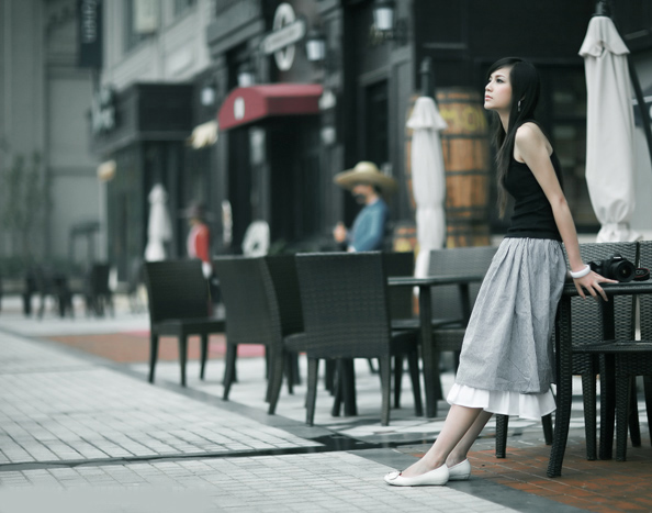 我总是在逃离爱情_不愿记忆的唯美女生QQ空间图片