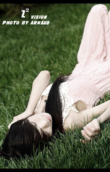 曾听人说,回忆是一座桥,却是通向寂寞的牢_非主流签名图片