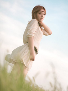 唯美女生小窝素材 240×320