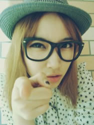 空间大眼女生图片