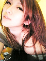 空间大眼女生图片