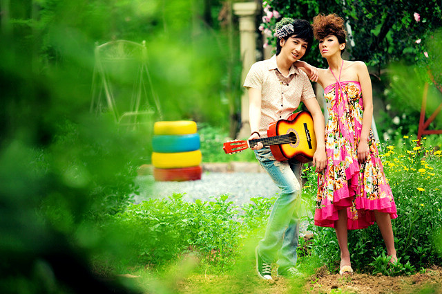 非常幸福的清爽色调情侣图片（2）