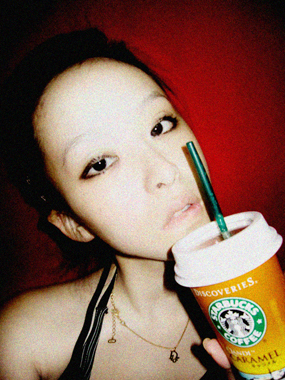 伤过之后才知道没有珍惜_颓废个性的非主流纯情女生QQ空间图片素材