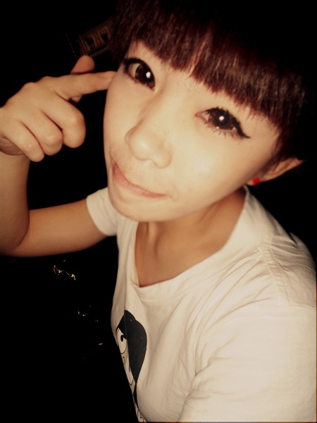 曾经的爱没有了迹象_个性时尚的非主流QQ空间女生图片