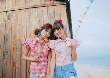 有你的陪伴一定不会孤单_青春定格的姐妹花非主流QQ空间图片素材