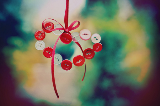 冷漠只是我伪装的道具_彩色QQ空间唯美意境图片素材