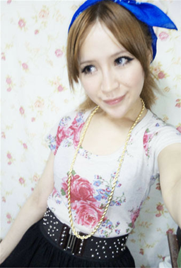 如今只能无奈的生活着_可爱唯美的田园风情女生QQ空间图片