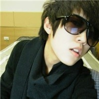 我的坚强只是曾经_沉醉爱情的非主流男女QQ头像