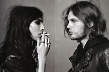 我对你失去了执着_华丽暧昧的非主流情侣QQ空间图片素材