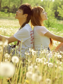 我对你失去了执着_华丽暧昧的非主流情侣QQ空间图片素材