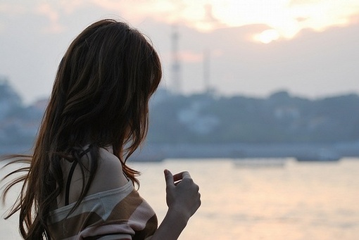 幸福不仅仅是阳光而已_唯美意境的伤感女生QQ空间图片素材