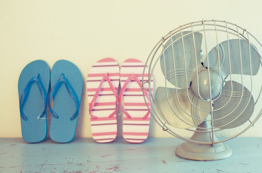 一个人独唱寂寞_潇洒个性的非主流意境QQ空间图片素材