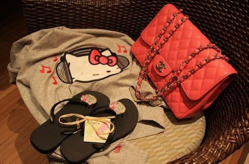 还是掩饰在想你_非主流时尚意境QQ空间图片素材