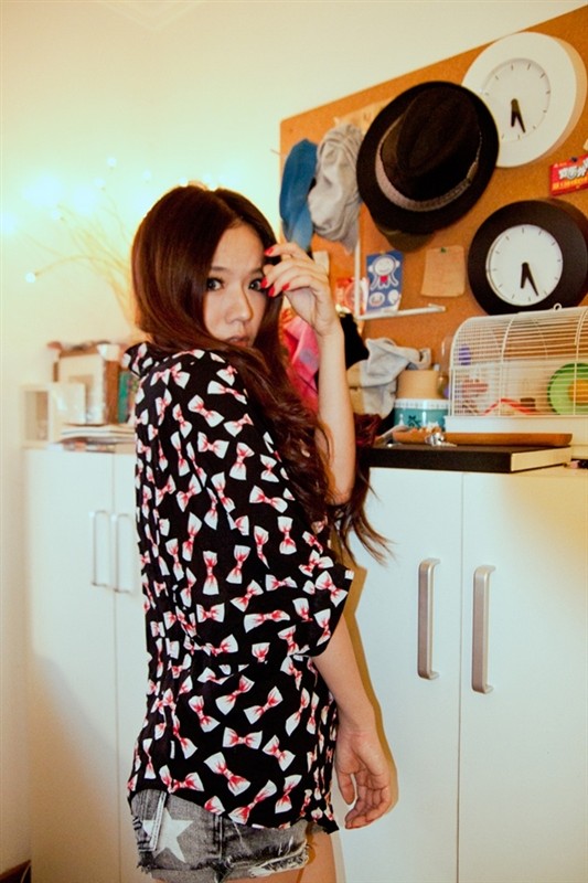 选择沉默比选择坦白要痛得多_时尚QQ空间女生图片