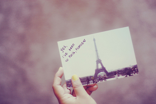 爱需要两颗心共同承担_寂寞憔悴的非主流意境QQ空间图片素材