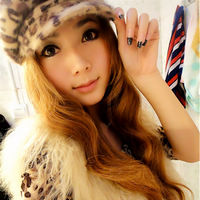 你会把身边的位置留给谁_性感可爱女生QQ头像