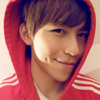 2022秀气斯文的微信男生头像 脆弱的时候想起被遗失掉的回忆