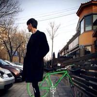 潇洒帅气的男生微信个性头像你只要那么一笑就把我打败了