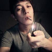 最热男生微信头像 爱你在心口难开