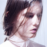 超显气质的欧美女生微信头像 你会在哪里过得快乐或委屈