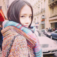 俏皮好看的长发女生微信头像 你喜欢没刘海的妹子吗