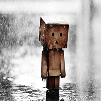 寂寞伤感微信空间纸盒人素材图片_一颗心丢在了哪里