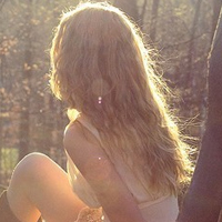 飞蛾扑火的幸福_欧美意境风格微信空间图片素材