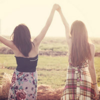 2022唯美幸福的闺蜜微信空间图片 好姐妹在哪里都心连心