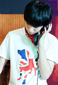 tfboys图片全体帅照 与tfboys有关的微信图片壁纸