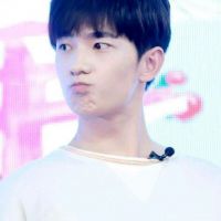 小鲜肉杨洋帅气的微信头像2022 杨洋是唯一的信仰