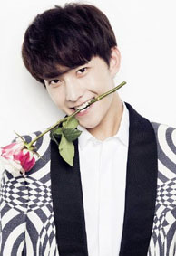 小鲜肉杨洋微信皮肤大图最新版 心若向洋何惧悲伤