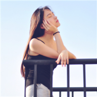 2022微信个性签名大全爱情幸福 若情话说尽就请给她一袭婚纱