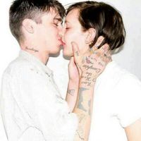 2022欧美情侣头像两张分开的 我与你相遇的那些日子