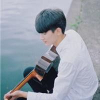 2022最新帅气白衬衫男生头像露脸 话少会被人说高冷