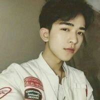 会玩的男生帅气头像最新版本 任何我需要陪伴的时候你都在