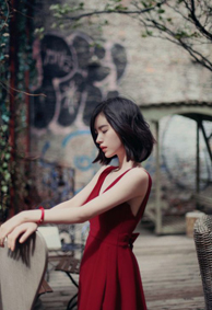 森系微信唯美女生皮肤大图 孤独是壶滚烫的酒