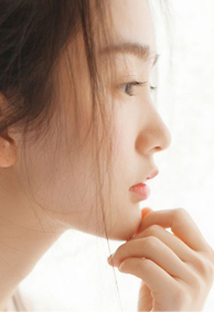 微信唯美女生小清新淡雅皮肤 失望中又带着希望的回眸