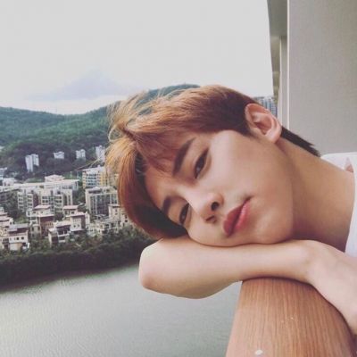 2022有意境伤感的男生个性头像 我爱过几个人也说过一些谎