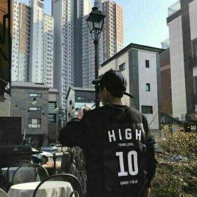 男生霸气侧脸高清头像最新 只是想得太复杂