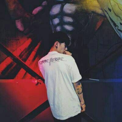 男生超拽头像霸气冷酷无情最新版 碰见了最想照顾一生的人