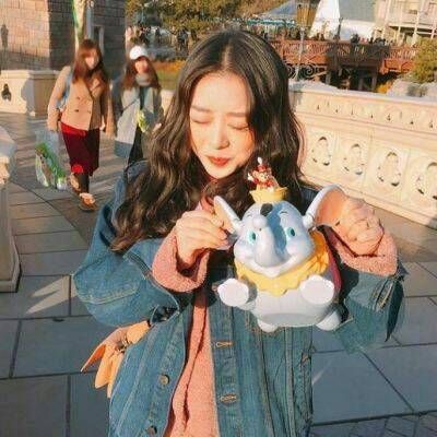 可爱头像女生小萝莉长发2022最新 给我一场不赶时间的爱情