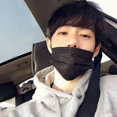 戴口罩的男生头像阳光帅气2022 用我青春时光拼我今生辉煌