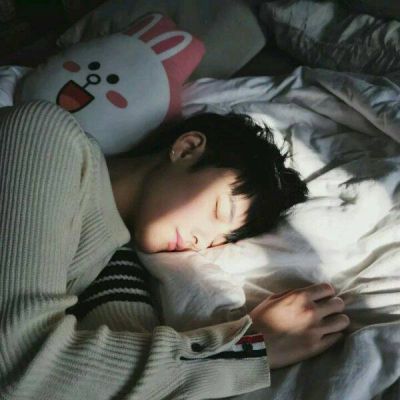 微信头像男生高冷伤感头像 在我发脾气的时候别跟我讲道理