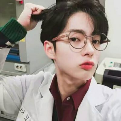 微信男生头像韩版原宿风2022最新 频频回头的人走不了远路