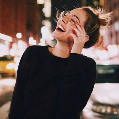 个性头像女生气质高冷欧美2022最新版 一哄就好的人活该受尽委屈