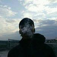 最新带点伤感的帅气男生头像 喜欢自由又害怕寂寞