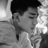 2022单身高冷个性签名男生大全 穷极一生只做一场梦