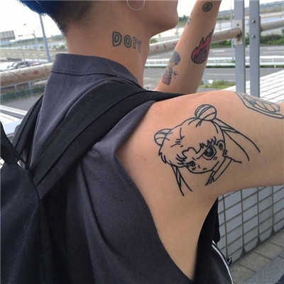 社会人头像2022男生带纹身霸气头像 我爱你最后都成了对不起