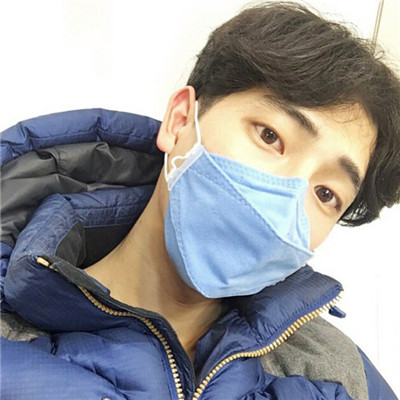 非主流头像2022男生冷酷帅气口罩图片 这般微笑总会适可而止的